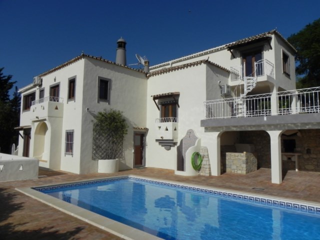 Rustic-style villa with stunning views near Loule