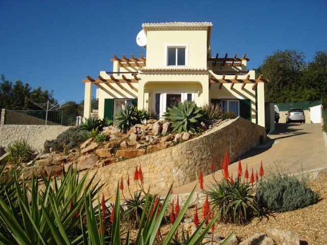 4 Bedroom Villa with swimming pool For Sale near Boliqueime