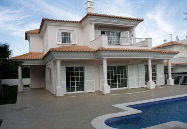 Modern newly built villa in a popular location Modern newly built villa in a popular location
