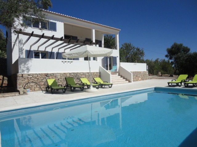 Tastefully new build land house with panoramic views