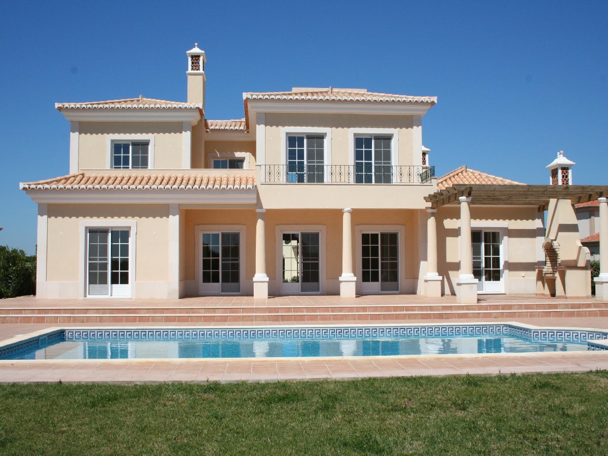 New built 4-bedroom Golf-front villa in a 5-Star Golf resort