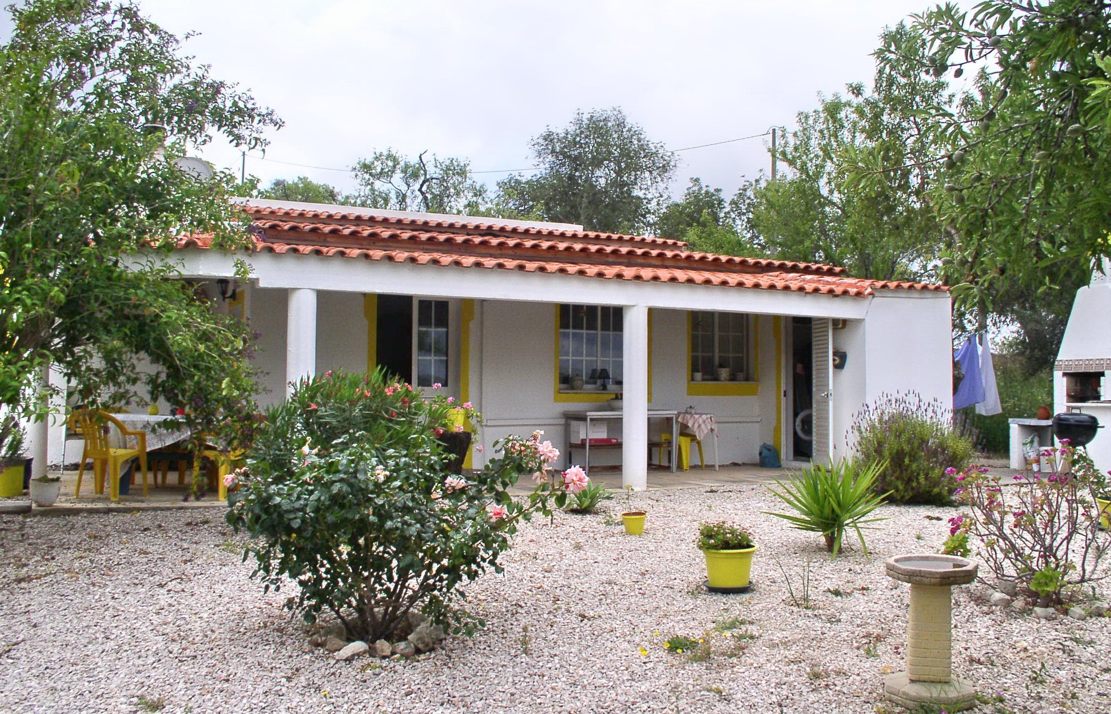 Charming 2-bedroom country style Villa with pool