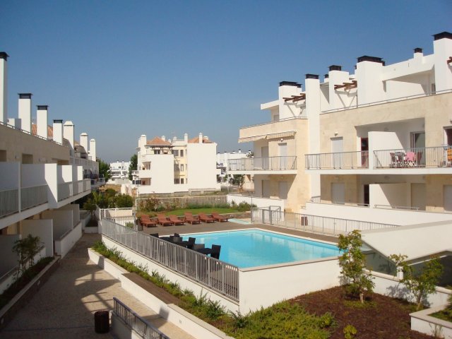 Superb 2 bed/2 bath apartment with sun terrace