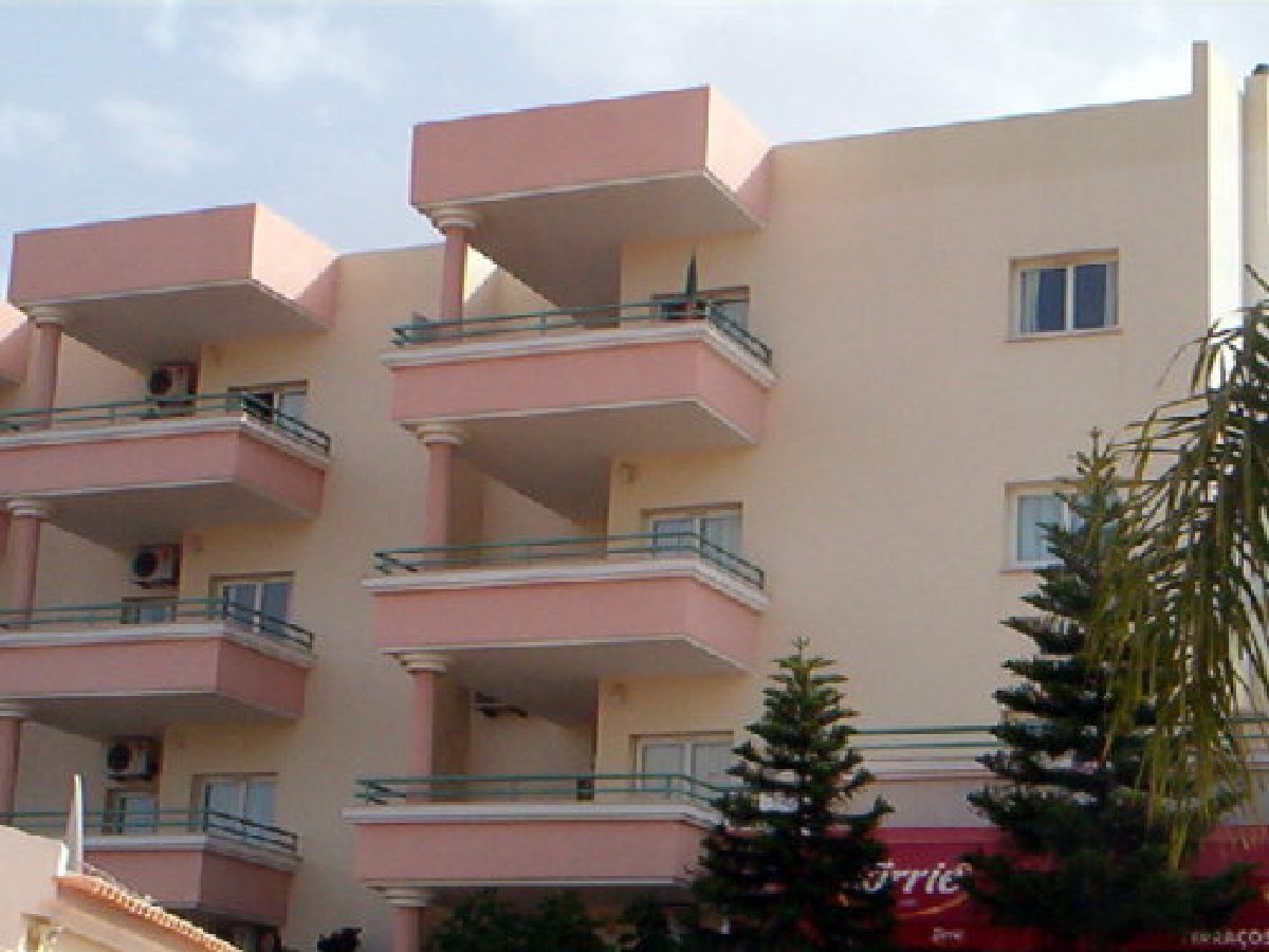 2-bedroom apartment with communal swimming pool 2-bedroom apartment with communal swimming pool