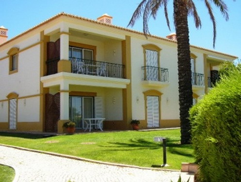 Large 2 bedroom ground floor on prestigious golf course