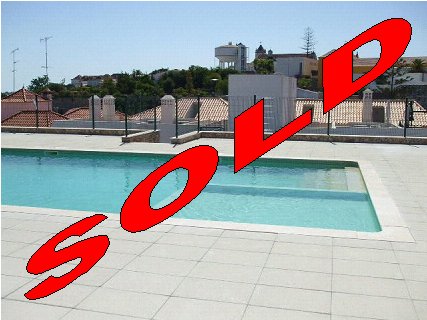 Tavira center new 3 bedroom luxury apartment with swimming pool & large private roof terrace & garage