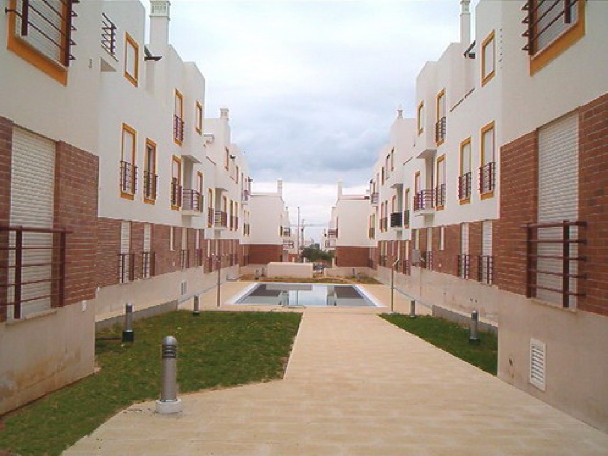 Nice T1 apartment with pool near the beach and all amenities