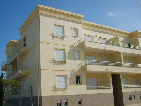 Nicely finished T1 apartments in quiet area at 500m from golf 