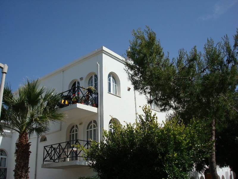 Well maintained two bedroom apartment in quiet resort