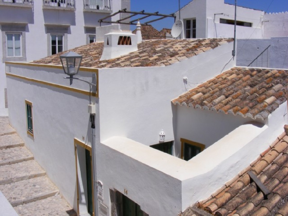 Renovated townhouse in the historical centre of Tavira