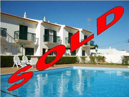 2-Bedroom townhouse with large garage and communal pool