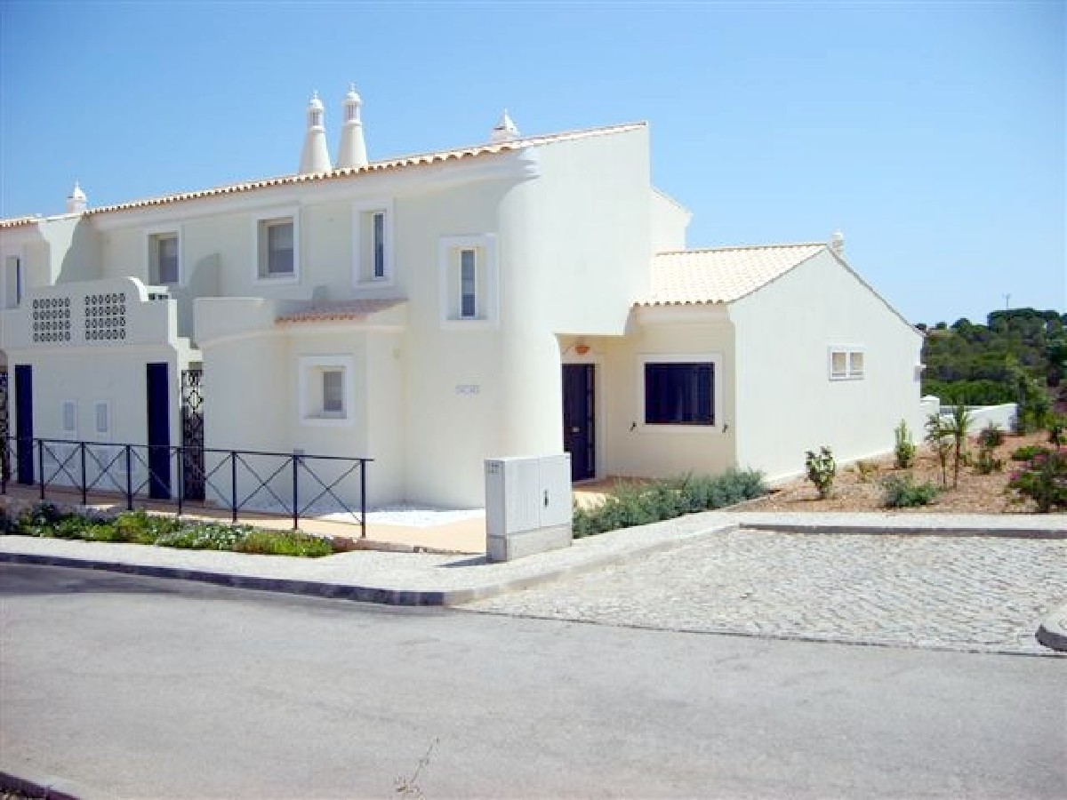 1st line Villa with pool offering panoramic sea views