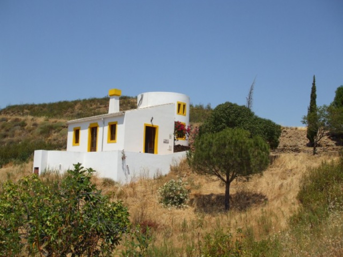 villa with mountain views close to Tavira