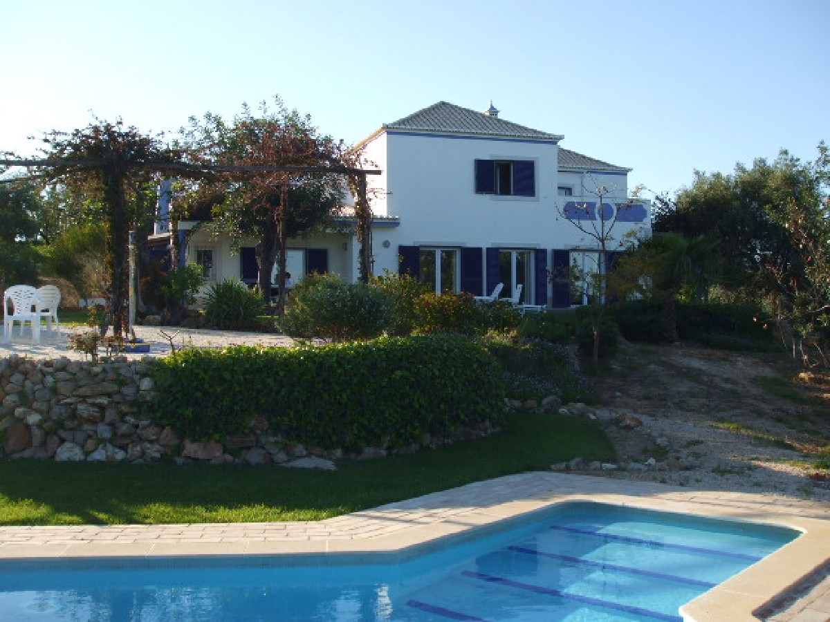 Magnificent 5 bedroom villa in Tavira enjoying great views
