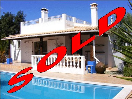 Must be seen! Well presented 3 bedroom villa with heated pool Must be seen! Well presented 3 bedroom villa with heated pool