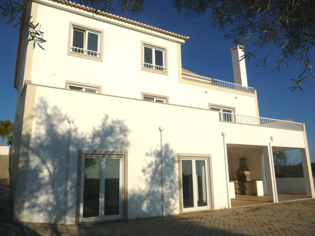 Newly built 5-bed villa enjoying stunning views of the sea and Tavira