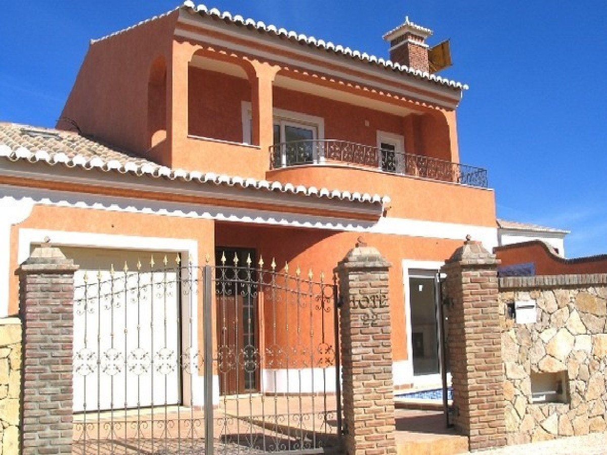 Beautiful 4 bedroom villa in Lagos with magnificent sea view
