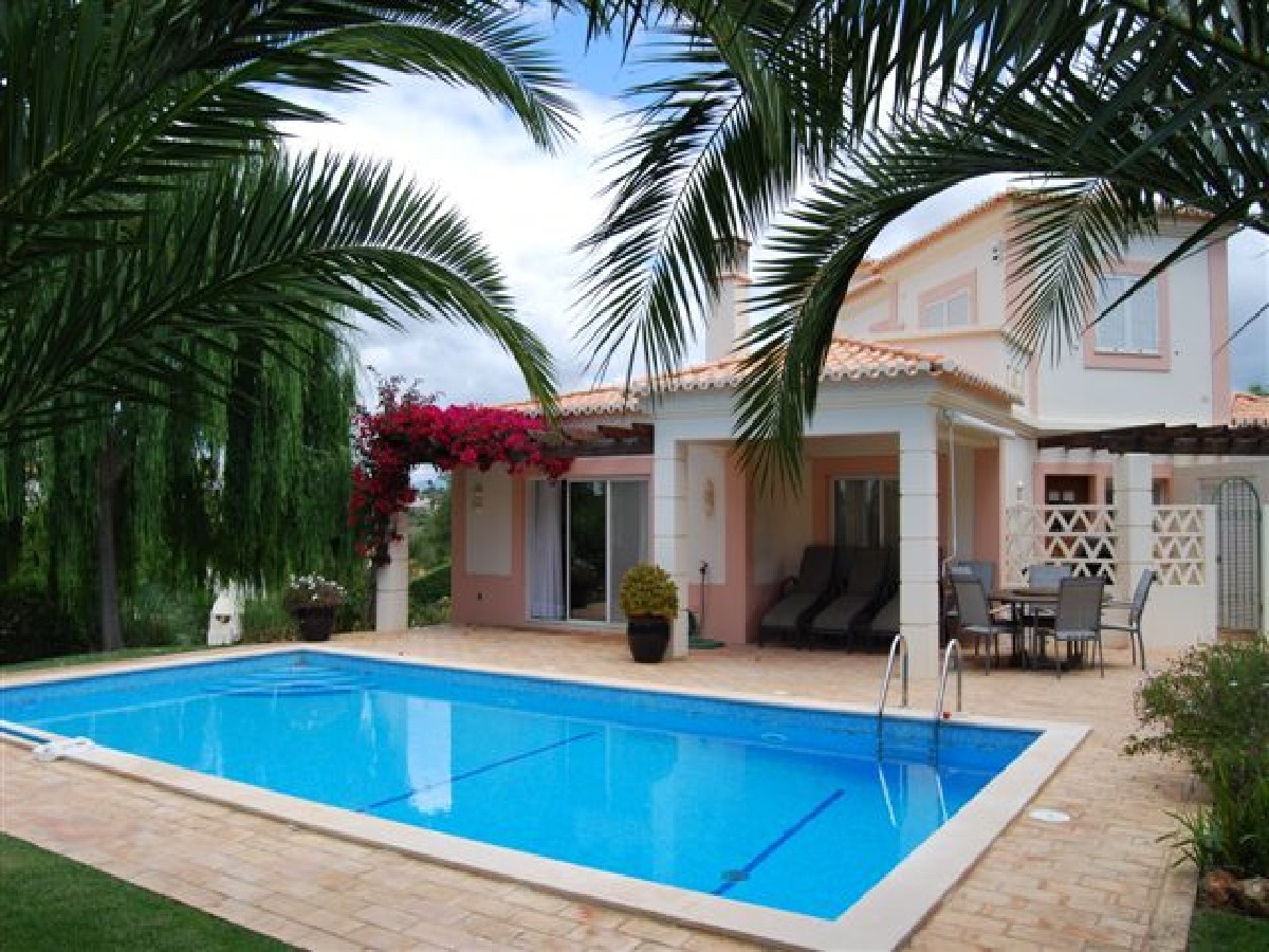 Schöne 3-Schlafzimmer Villa am Golfplatz bei Carvoeiro