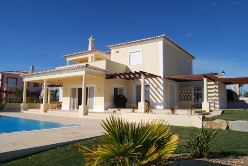 Frontline four bedroom Golf Villa with infinity pool 