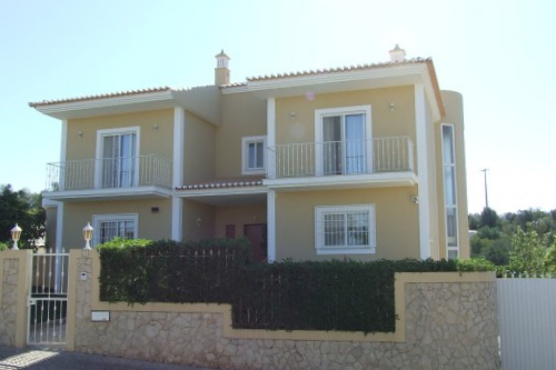 Superb and spacious 5 bedroom Villa of great character with pool 