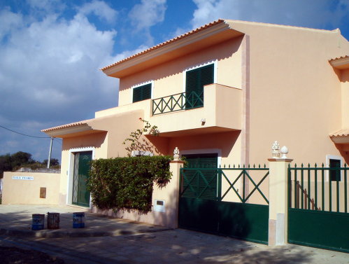 New four bedroom townhouse with large terrace