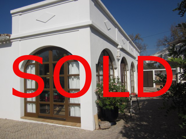 Very nice 3 bedroom villa with approved project for pool 