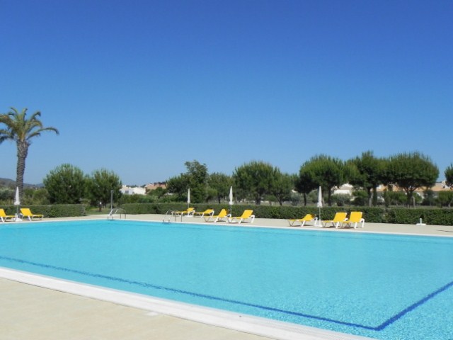Contemporary, new built 2-bedroom Apartments near the Golf 