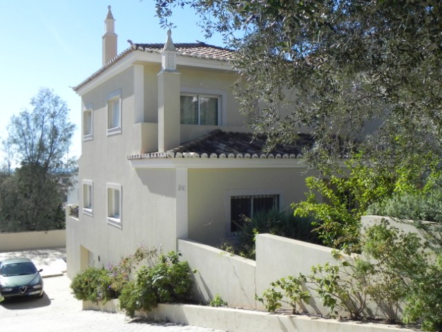 Semi detached and south facing 3-bedroom Villa