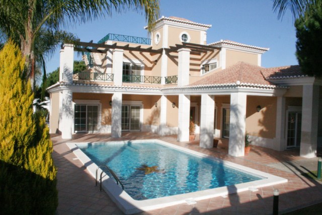 Fantastic 4-bedroom close to the beach Fantastic 4-bedroom close to the beach