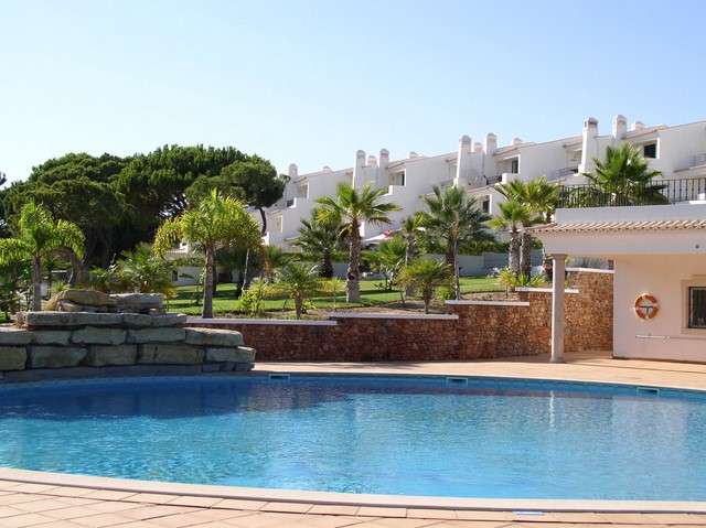 Beautiful new built townhouses close to the sea
