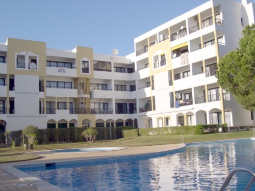 Spacious 3-bedroom apartment in the heart of Vilamoura