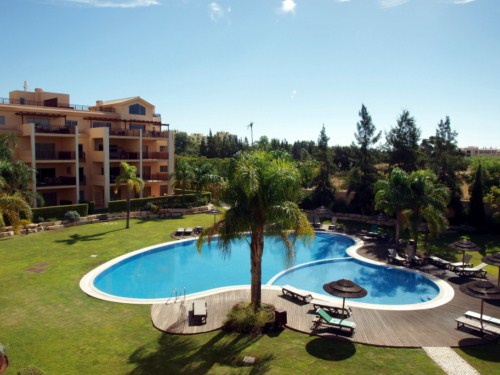 Beautiful 3-bed top floor apartment with Golf- and sea views 